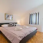 Bepina Apartamento Biograd Na Moru