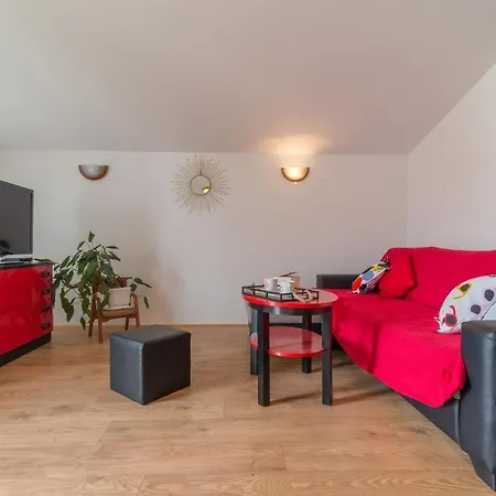 Daire Bepina Biograd Na Moru