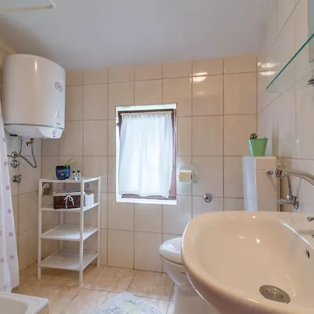 Lägenhet Bepina Biograd Na Moru